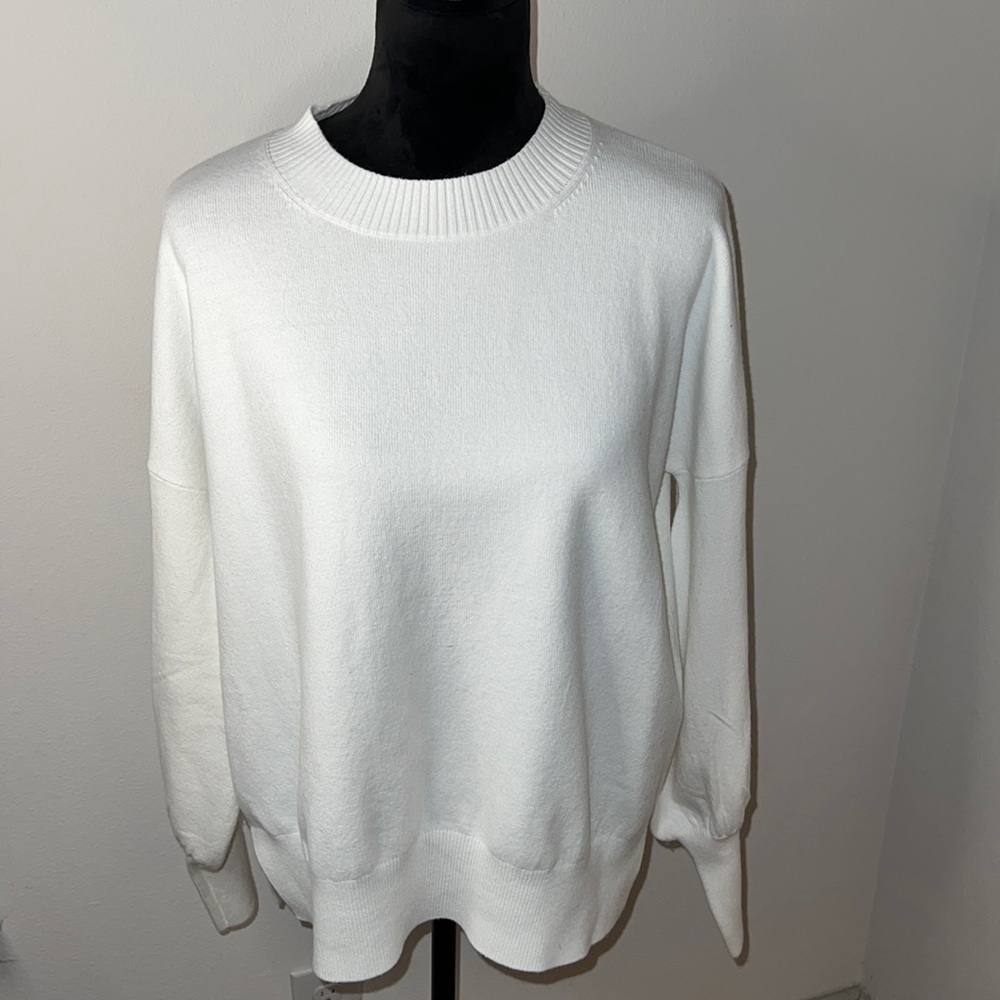 French Connection white crew neck puff sleeves relaxed sweater Sz M